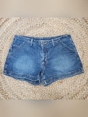 Y2K American Eagle Button Fly Denim Jean Shorts Womens 6 Medium Wash Mid Rise